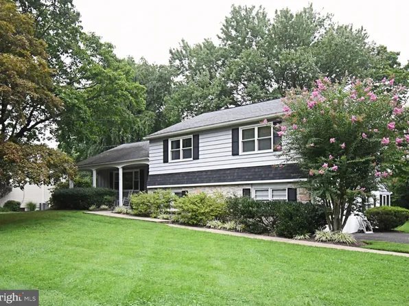 310 Tally Ho Dr, Ambler, PA 19002