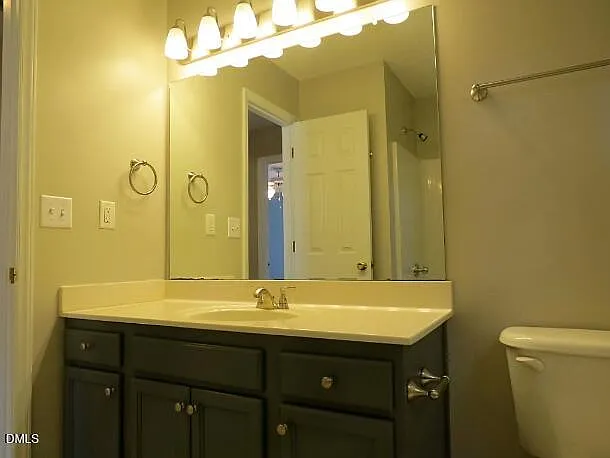 10 Knightsbridge Ct — Photo 16