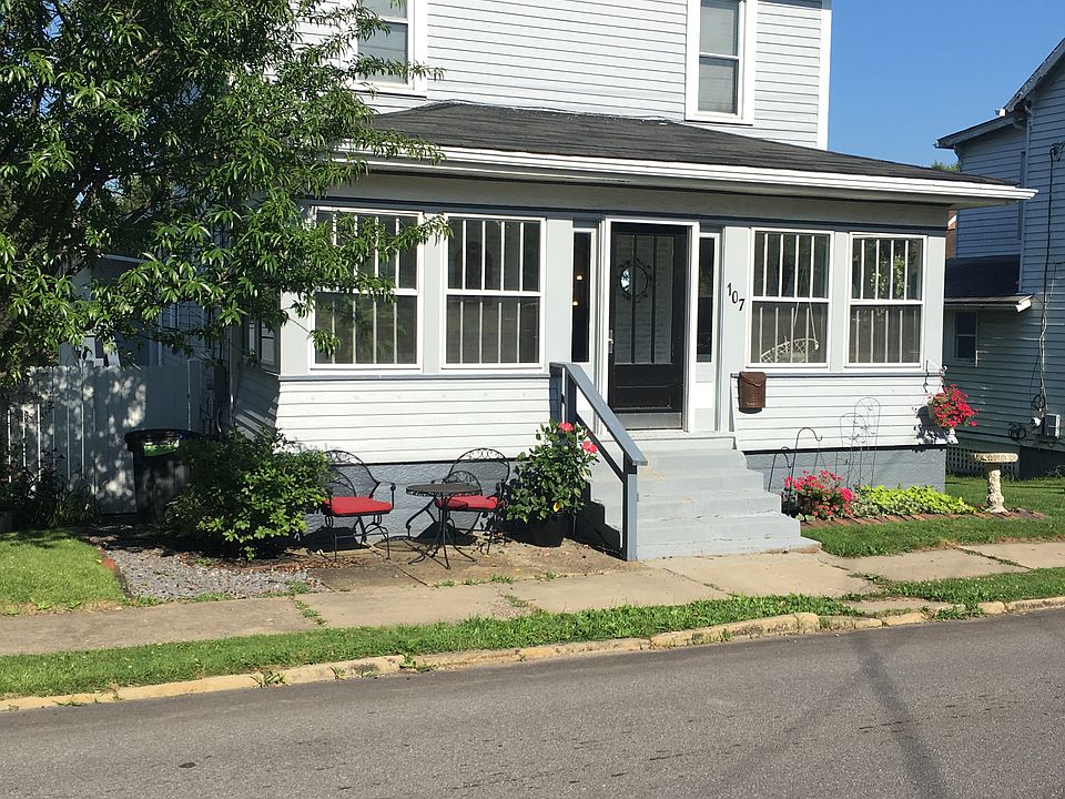 1st image of 107 Warren Ave
