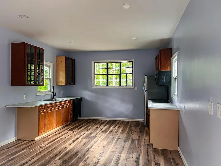 210 Forest Dr — Photo 5