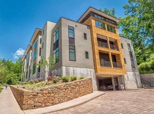 1600 Jefferson Park Ave #304, Charlottesville, VA 22903