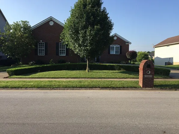 645 Oxford Rd, Versailles, KY 40383