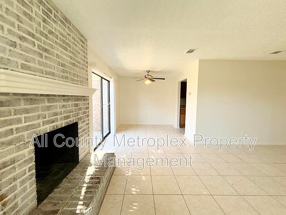 3rd image of 4001 N Garland Ave APT 4