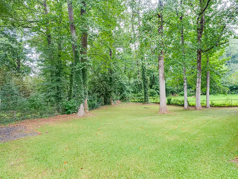244 Mathews Cir SE — Photo 17