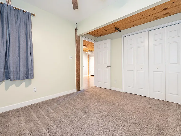 201 S Hoskins Rd #216 — Photo 6