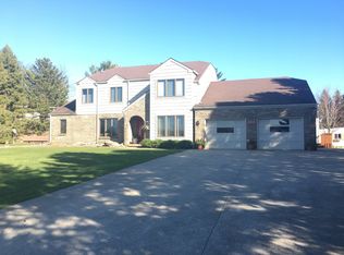 8678 E State Rd, Haslett, MI 48840