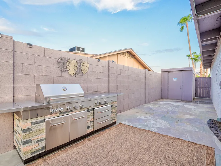 2532 E Desert Cove Ave — Photo 43
