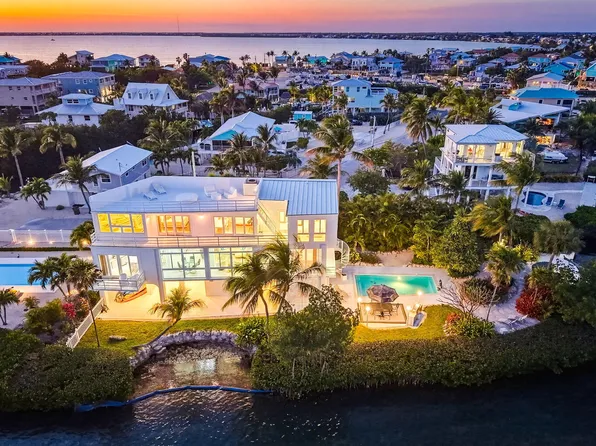 1083 Labat Ln, Cudjoe Key, FL 33042