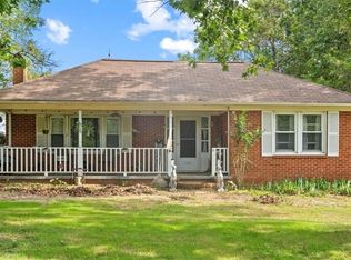 7197 Bennett Rd, Seagrove, NC 27341