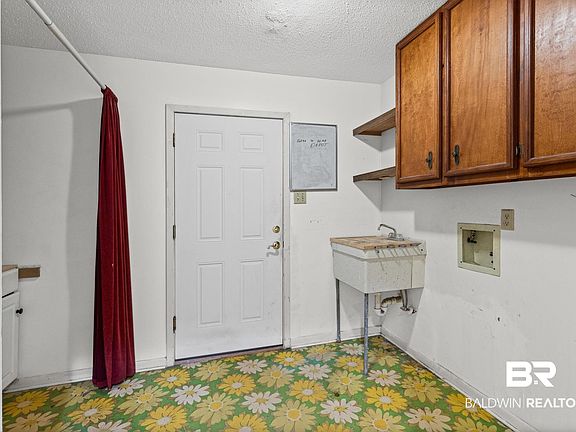 5th image of 101 Windsor Ct