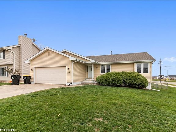 2nd image of 510 Bel Aire Dr