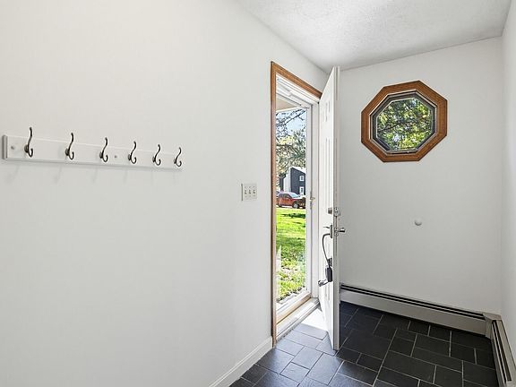 3rd image of 21 Melden Drive