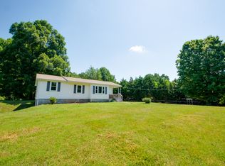 812 Maple Tree Ln, Clarksville, TN 37040