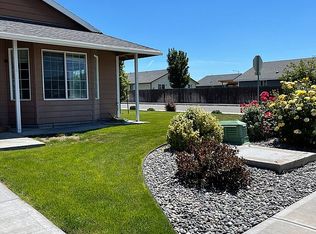 5411 Flores Ln, Pasco, WA 99301