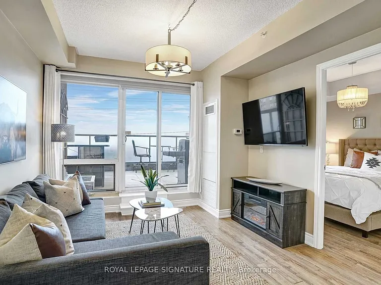 9088 Yonge St #306A — Photo 8