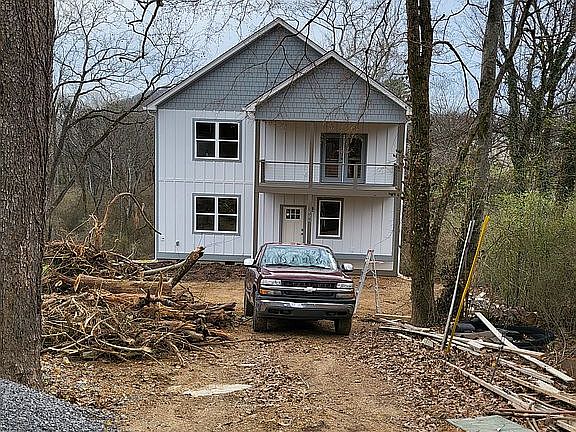 2nd image of 352 Sweetland Dr