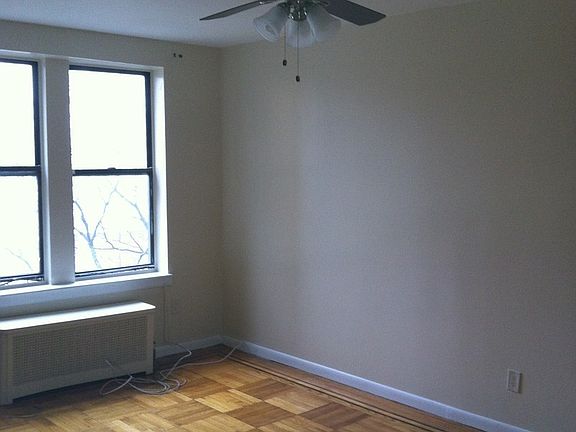 3rd image of 1420 Noble Ave APT 4O
