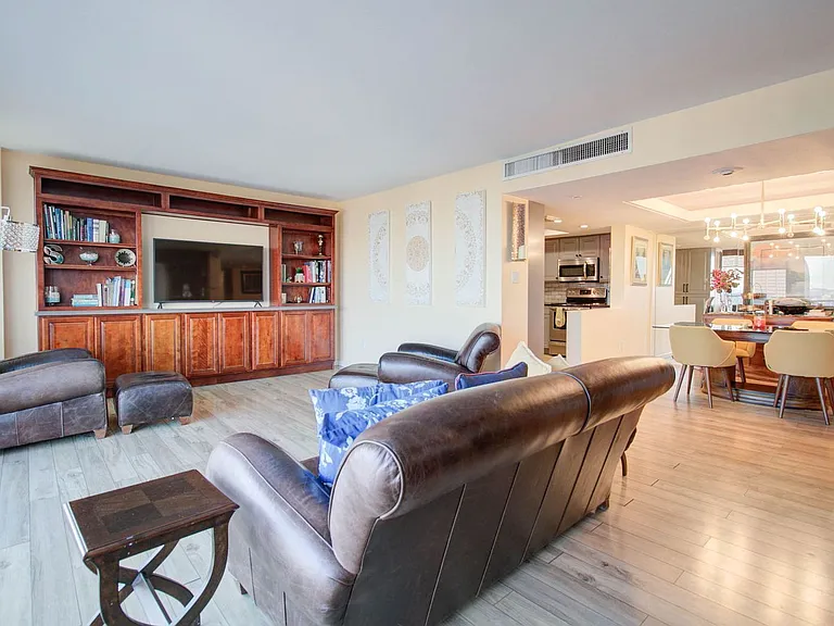 2323 N Central Ave #1803 — Photo 50