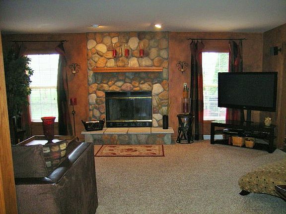 5th image of 4507 W Woodward Dr