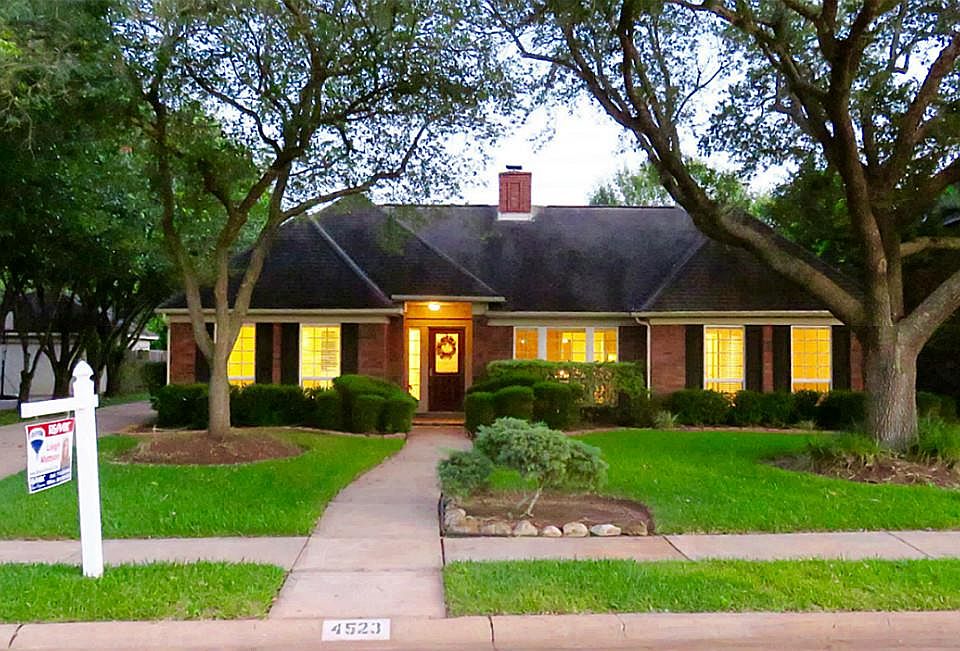 1st image of 4523 Warwick Dr