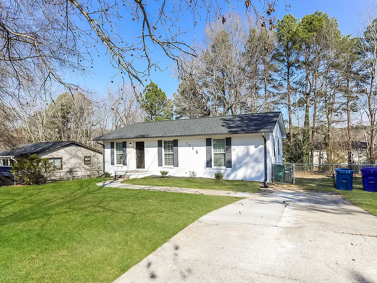 1315 Bacon St — Photo 3