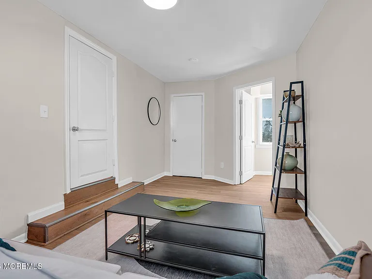 282 Carr Ave #2 — Photo 4