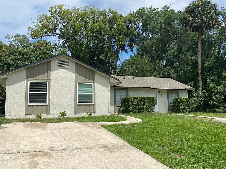 952 Beau Ct — Photo 2