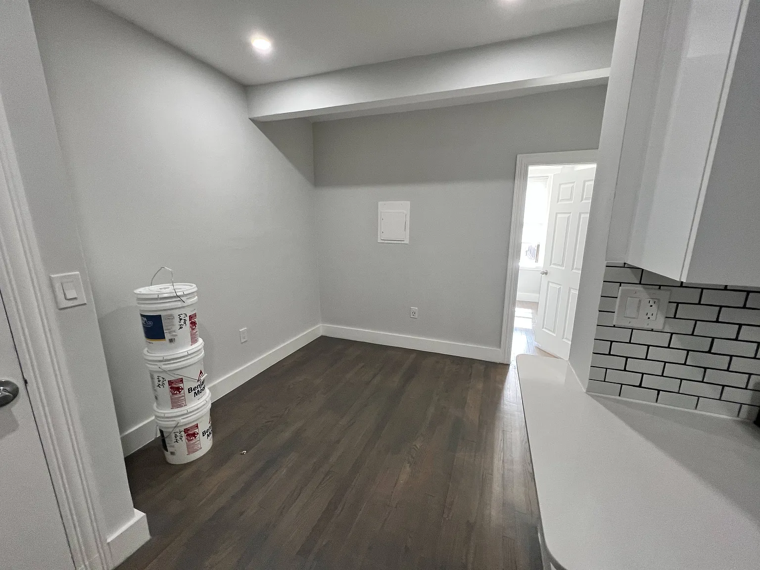 2 bed, 9999 sqft, $3,700 — Photo 2