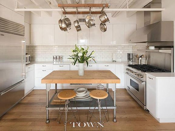 3rd image of 64 Grand St APT 7