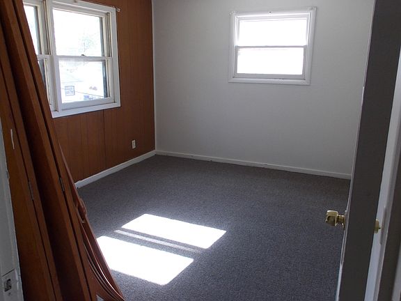 3rd image of 32012 Cheboygan Ct