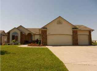 3917 N Lake Ridge St, Wichita, KS 67205
