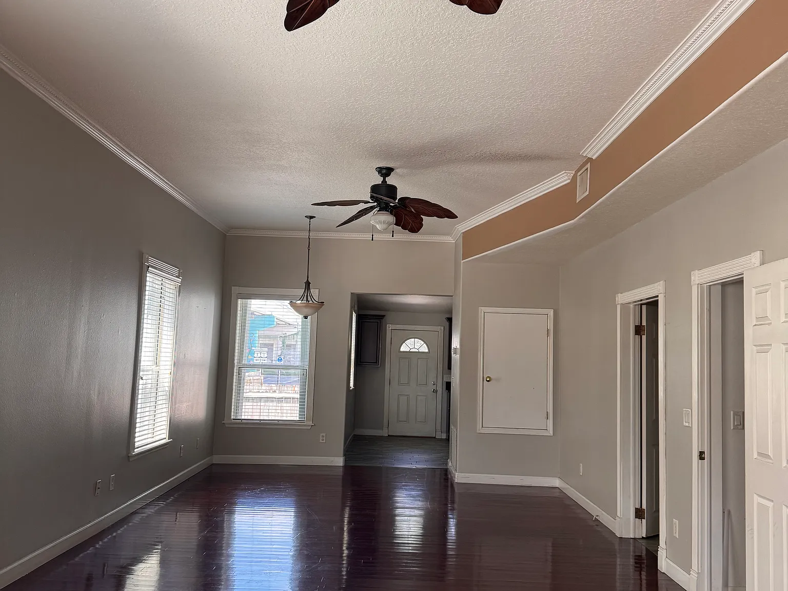 3 bed, 1450 sqft, $2,000 — Photo 4