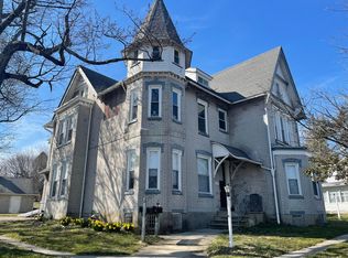 3201 N Front St APT 2, Whitehall, PA 18052
