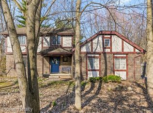 23011 Gill Rd, Farmington Hills, MI 48335