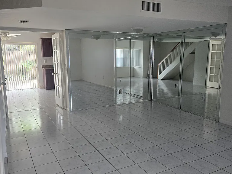 1373 NW 124th Ave — Photo 3