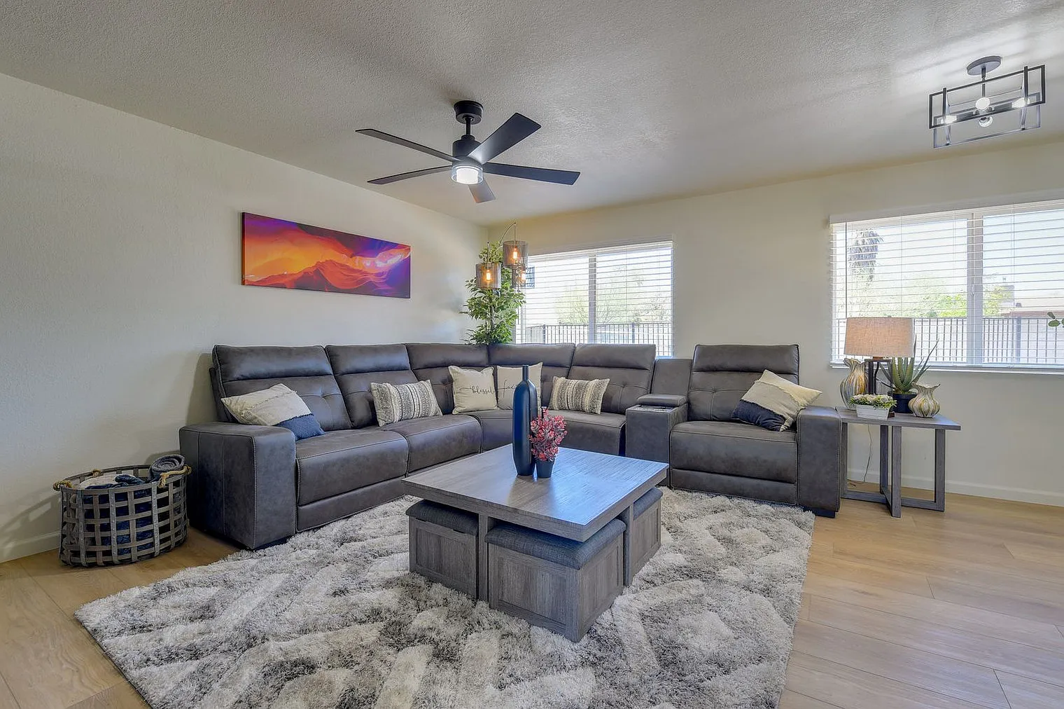 3 bed, 2.0 bath, 1399 sqft, $6,918 — Photo 2