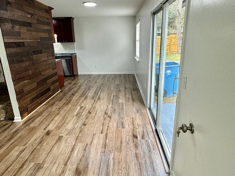 2045 Derringer Rd — Photo 5