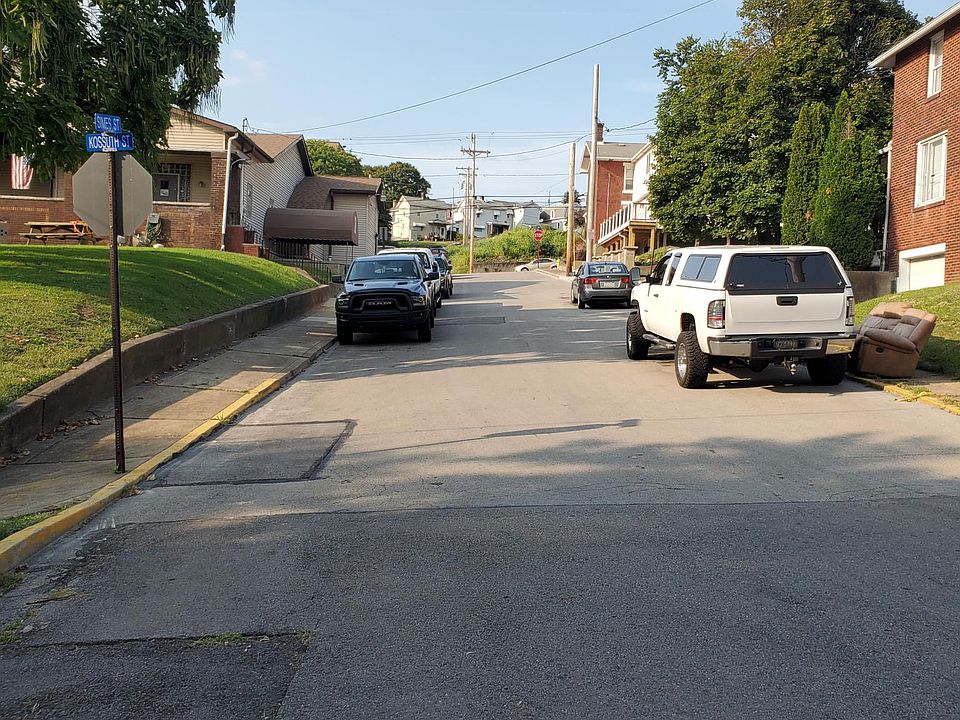 2nd image of 425 Kossuth St #A