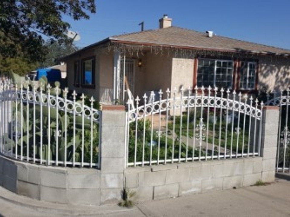 1st image of 1301 E 107th St