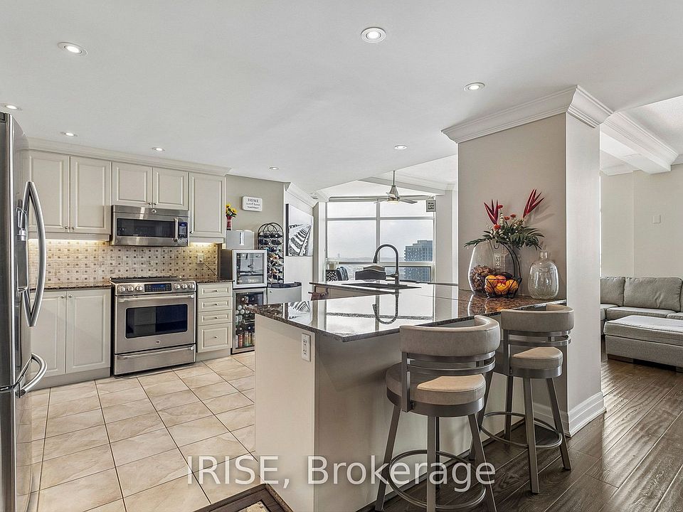 1st image of 9 George St N #Penthouse 01