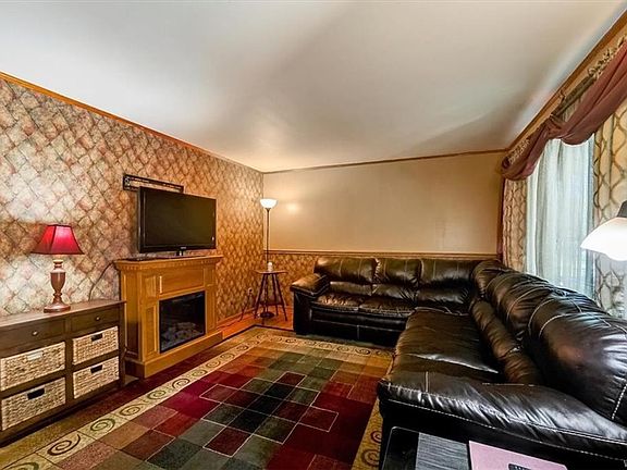 2nd image of 27 Southgate Dr