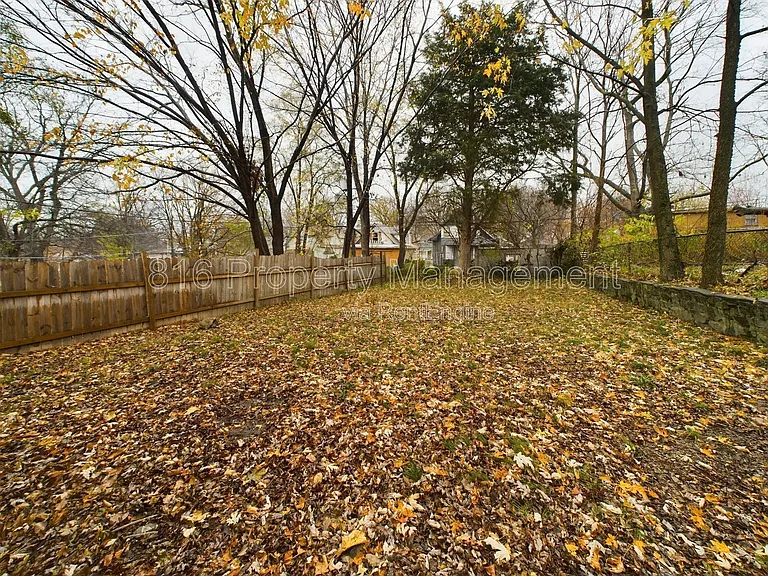 2323 Lister Ave — Photo 11