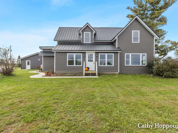 3834 E Station Rd, Sheridan, MI 48884