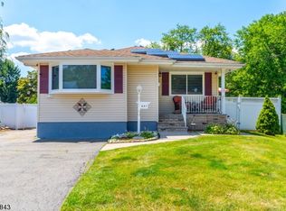 657 Barron Ave, Woodbridge, NJ 07095