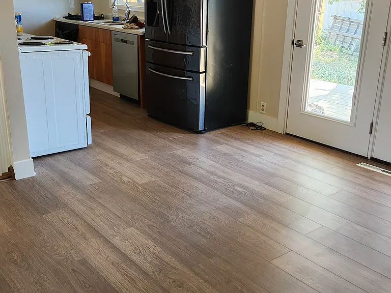 1320 Glenaire Dr — Photo 6