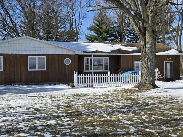 6633 Peltier Rd, Delphos, OH 45833