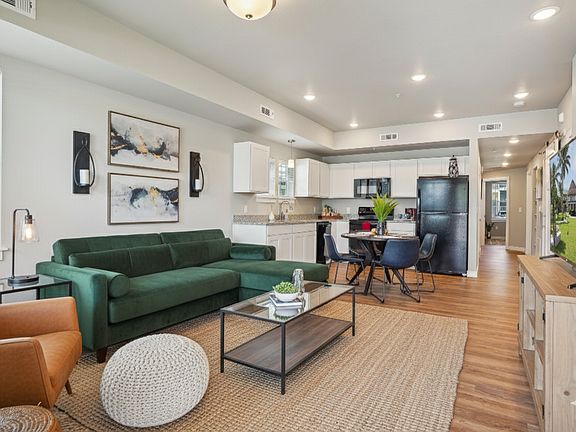 3rd image of 2602 N Cascade Ave #2515-102