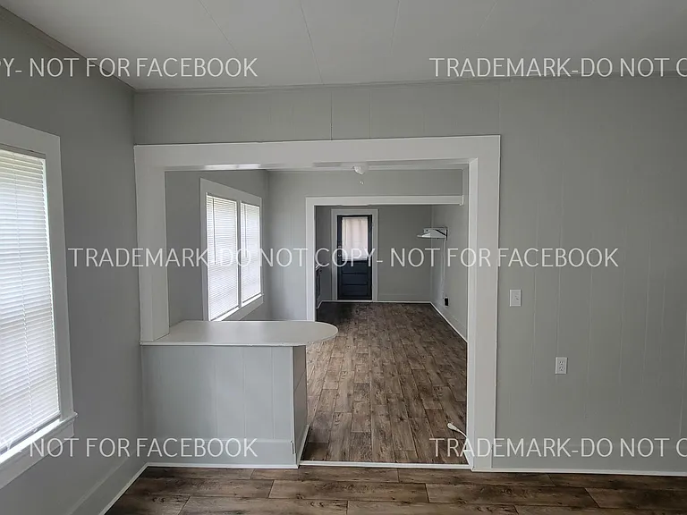 131 Eisenhower St — Photo 3