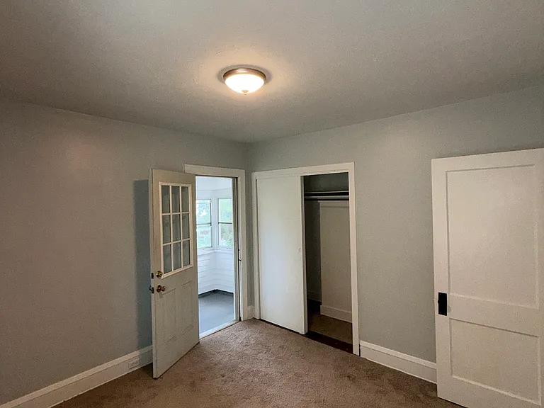 1333 Gladys Ave #UP — Photo 12