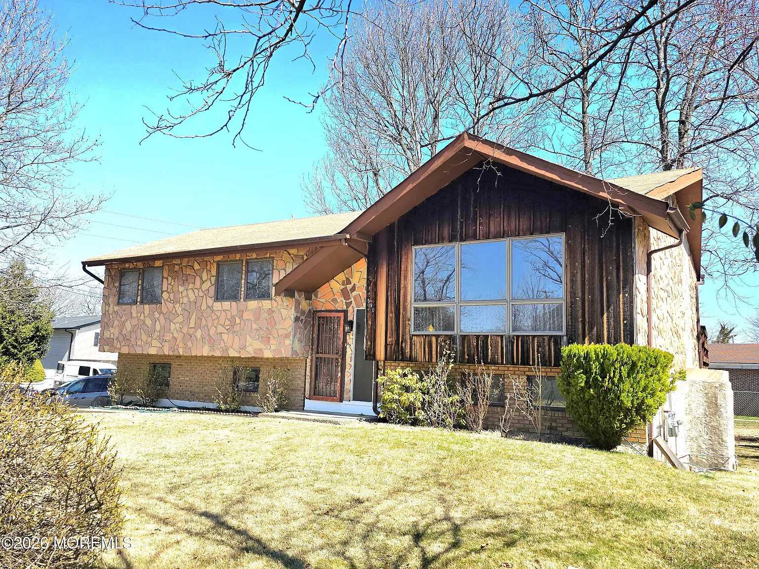 590 Bingham Street photo 1